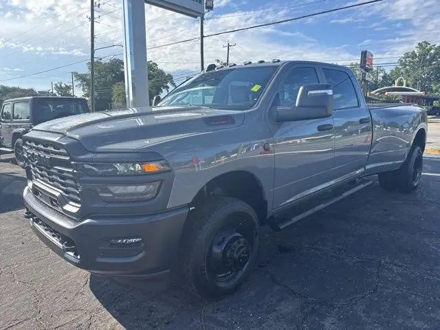 2026 Ram 3500 Tradesman Crew Cab 4x4 8' Box