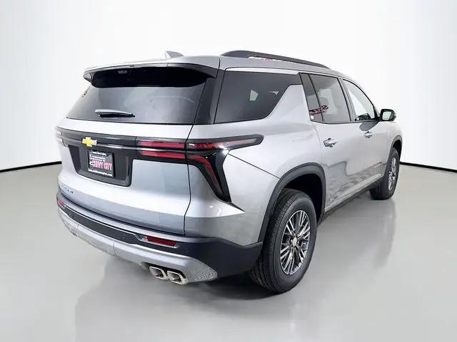 2026 Chevrolet Traverse AWD LT