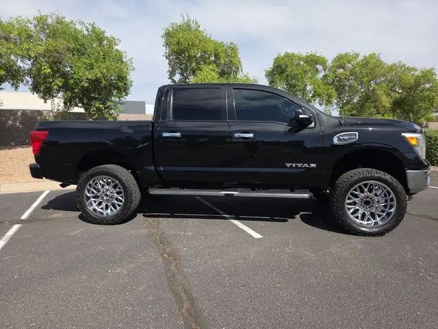 2017 Nissan Titan SV
