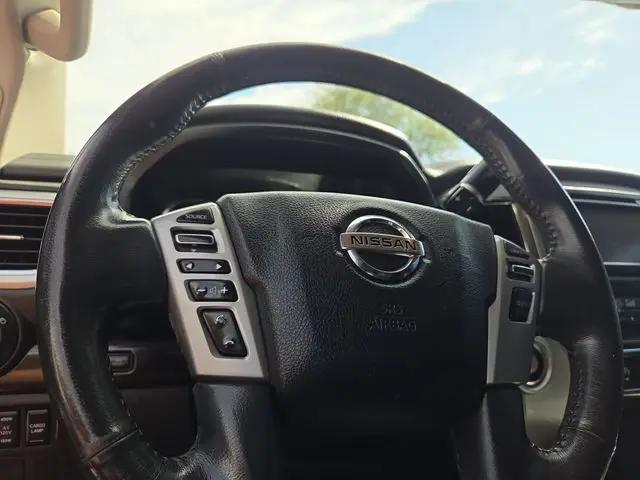 2017 Nissan Titan SV