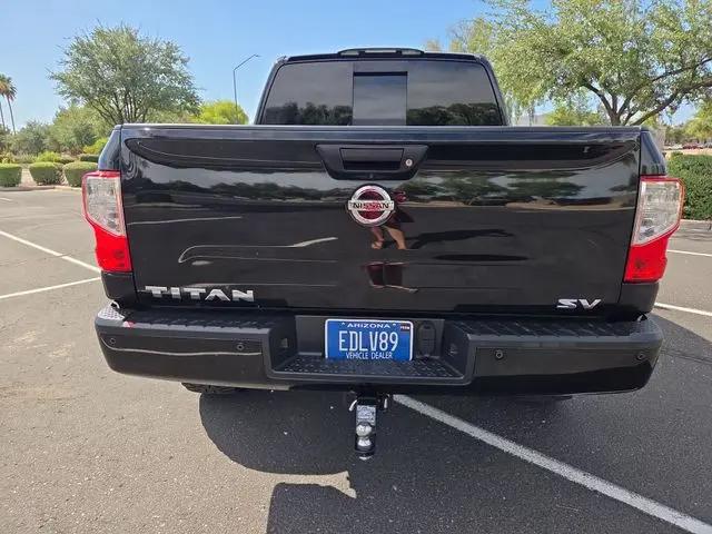 2017 Nissan Titan SV