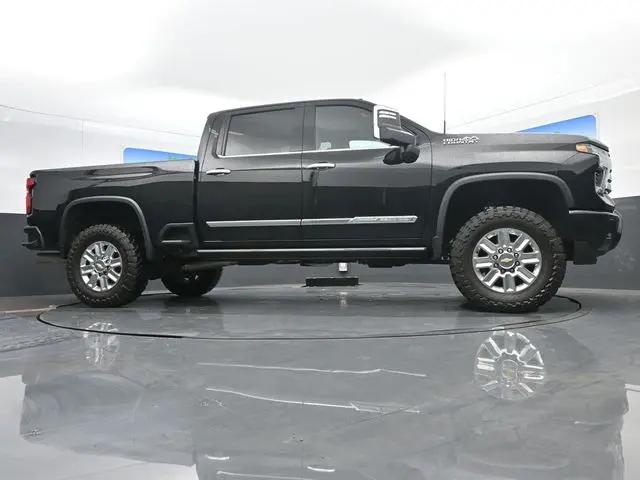 2025 Chevrolet Silverado 2500HD 4WD Crew Cab Standard Bed High Country