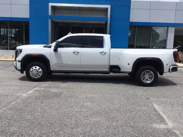 2025 GMC Sierra 3500HD 4WD Crew Cab Long Bed Denali Ultimate