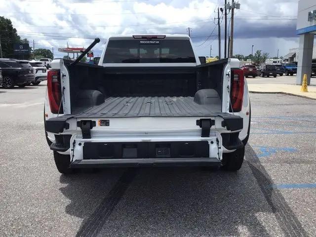 2025 GMC Sierra 3500HD 4WD Crew Cab Long Bed Denali Ultimate