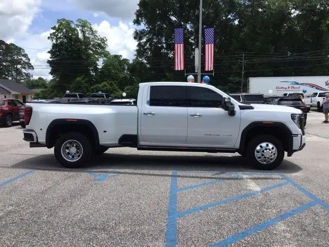 2025 GMC Sierra 3500HD 4WD Crew Cab Long Bed Denali Ultimate