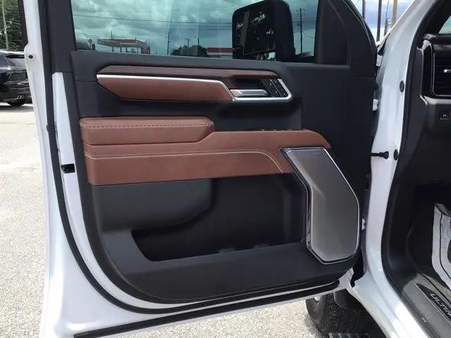 2025 GMC Sierra 3500HD 4WD Crew Cab Long Bed Denali Ultimate