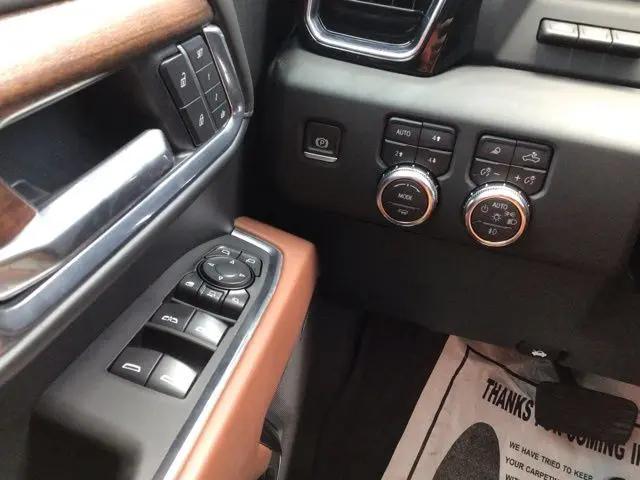 2025 GMC Sierra 3500HD 4WD Crew Cab Long Bed Denali Ultimate