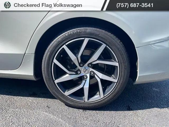 2020 Volvo S60 Momentum