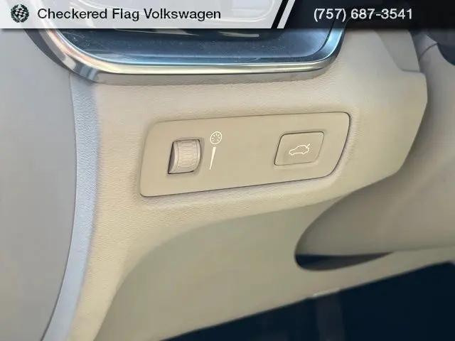 2020 Volvo S60 Momentum