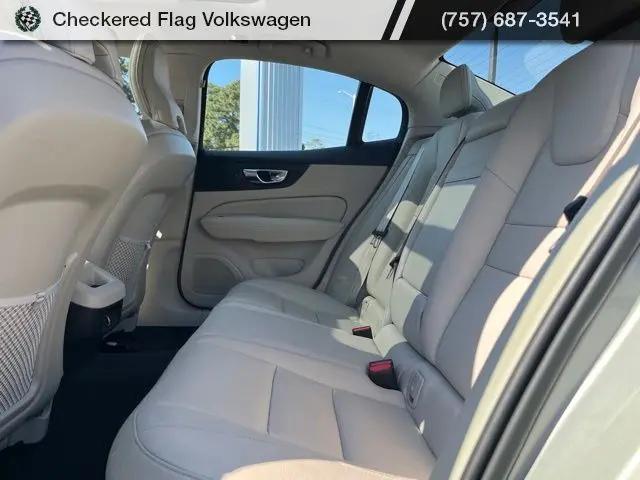 2020 Volvo S60 Momentum