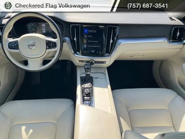 2020 Volvo S60 Momentum