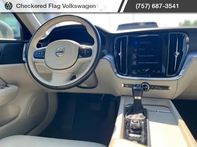 2020 Volvo S60 Momentum