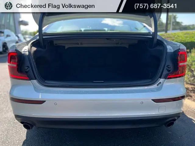 2020 Volvo S60 Momentum