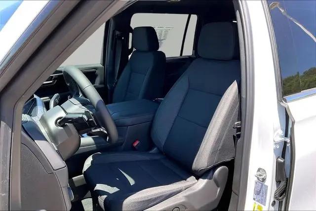 2026 Chevrolet Suburban LS, 4WD