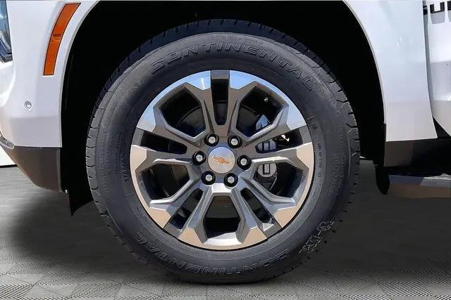 2026 Chevrolet Suburban LS, 4WD