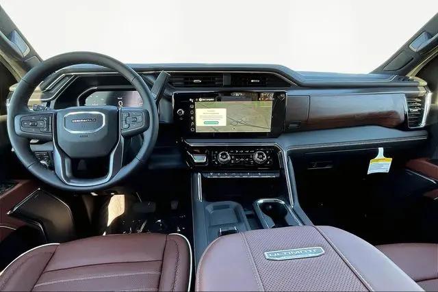 2026 GMC Sierra 2500HD Crew Cab, Standard Bed, Denali Ultimate, 4WD