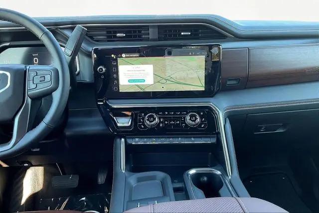 2026 GMC Sierra 2500HD Crew Cab, Standard Bed, Denali Ultimate, 4WD