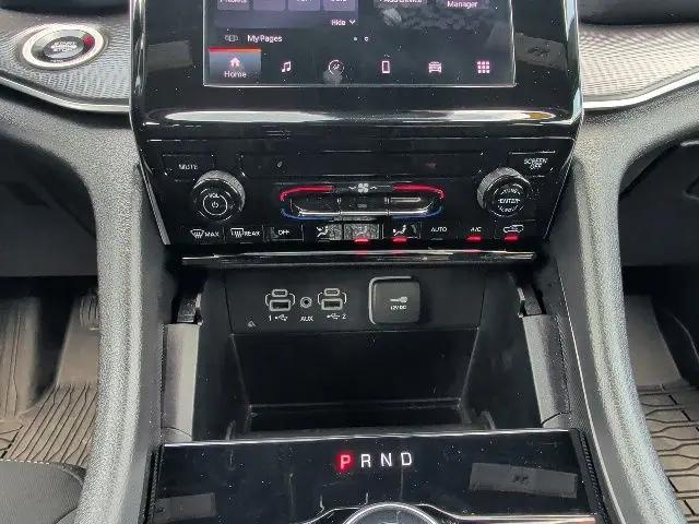 2024 Jeep Grand Cherokee L Laredo X 4x4
