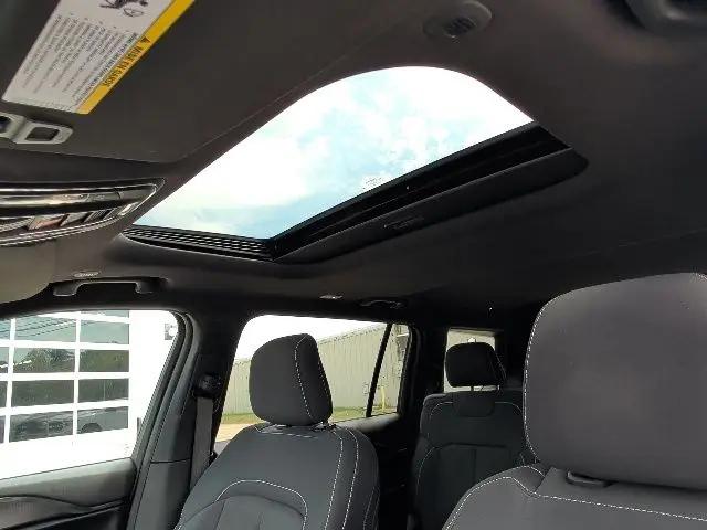 2024 Jeep Grand Cherokee L Laredo X 4x4