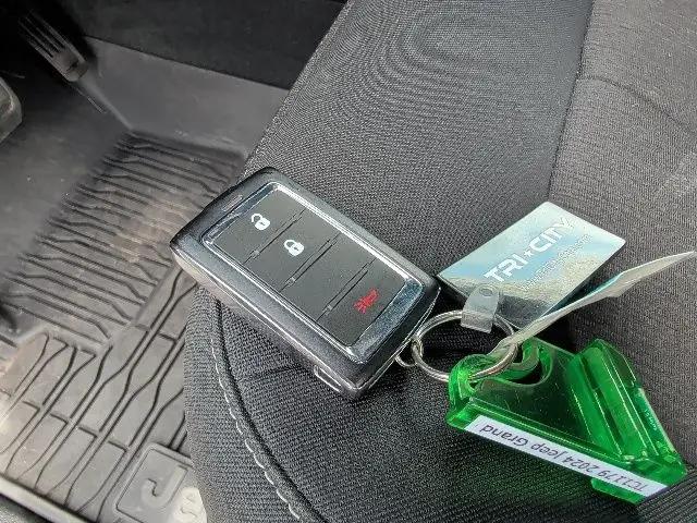 2024 Jeep Grand Cherokee L Laredo X 4x4