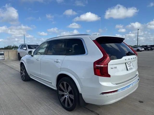 2024 Volvo XC90 Recharge T8 Ultimate Bright Theme 7-Seater