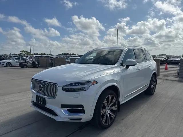 2024 Volvo XC90 Recharge T8 Ultimate Bright Theme 7-Seater