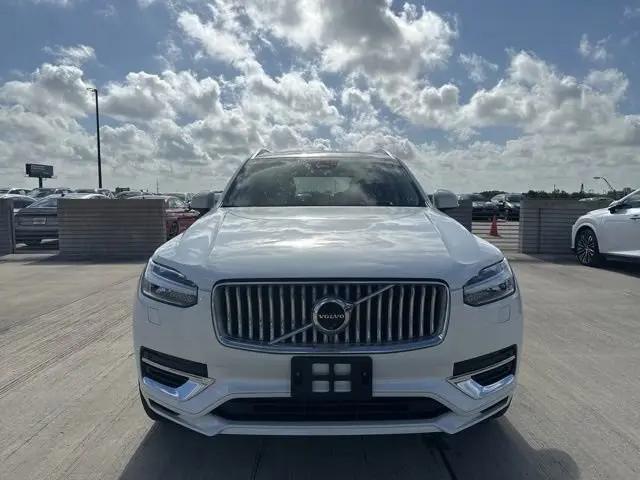 2024 Volvo XC90 Recharge T8 Ultimate Bright Theme 7-Seater