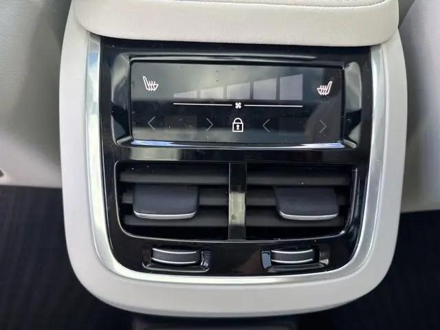 2024 Volvo XC90 Recharge T8 Ultimate Bright Theme 7-Seater