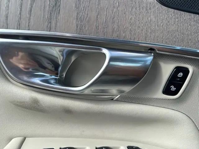 2024 Volvo XC90 Recharge T8 Ultimate Bright Theme 7-Seater