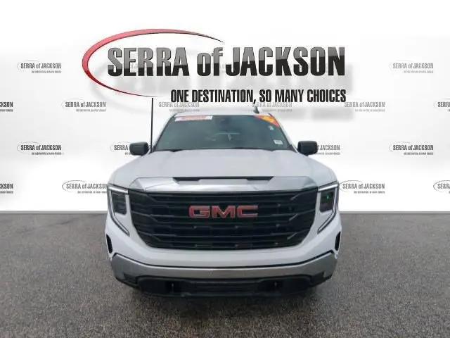2024 GMC Sierra 1500 4WD Crew Cab Short Box Pro