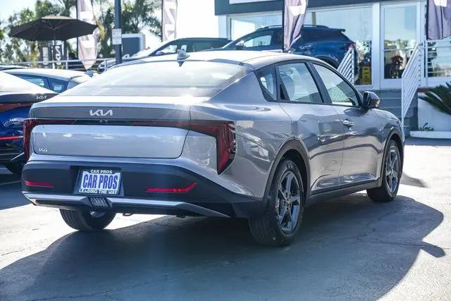 2026 Kia K4 LXS