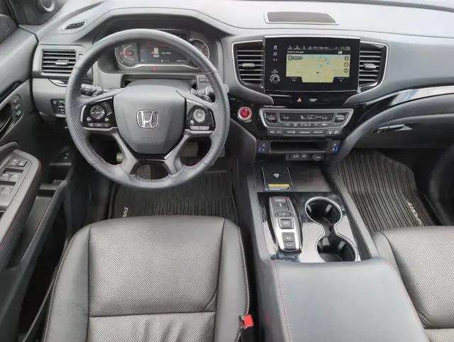 2025 Honda Passport AWD Black
