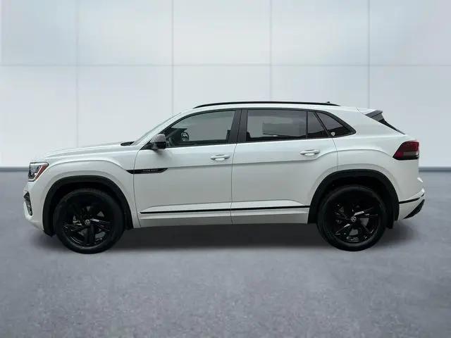 2026 Volkswagen Atlas Cross Sport SEL R-Line Black