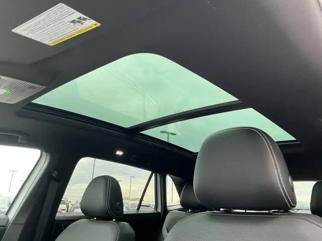 2026 Volkswagen Atlas Cross Sport SEL R-Line Black
