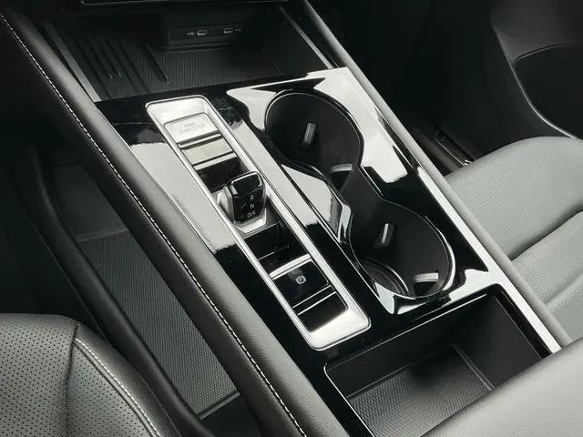 2026 Volkswagen Atlas Cross Sport SEL R-Line Black