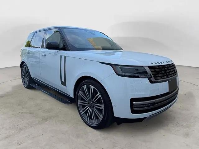 2025 Land Rover Range Rover P530 SE