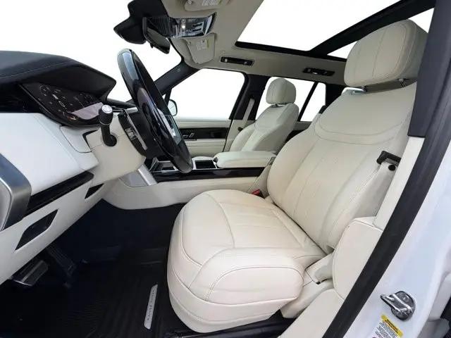 2025 Land Rover Range Rover P530 SE