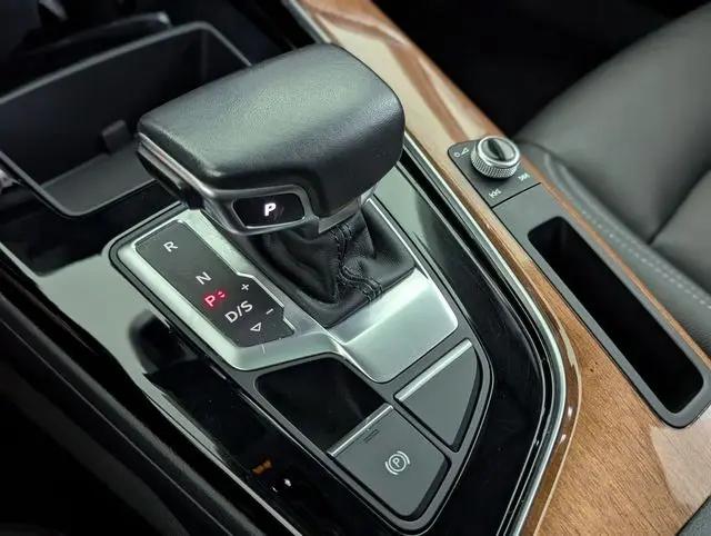 2023 Audi A4 Premium 40 TFSI quattro S tronic