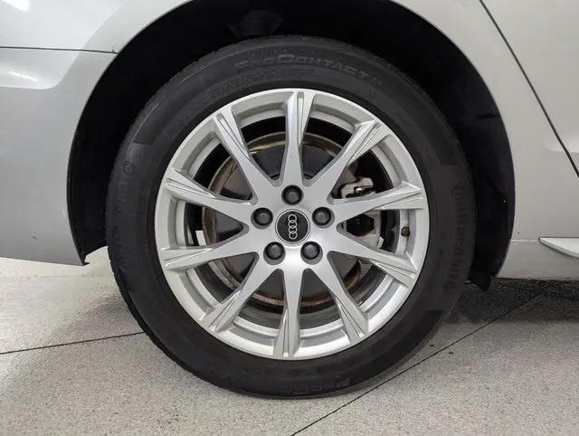 2023 Audi A4 Premium 40 TFSI quattro S tronic