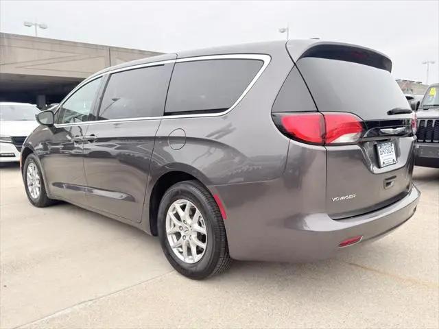 2023 Chrysler Voyager LX