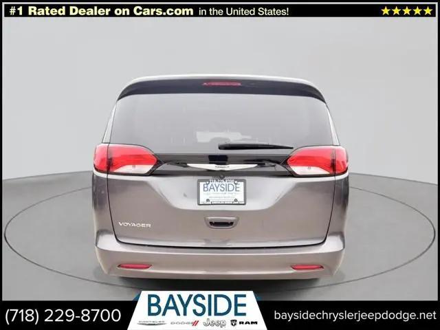 2023 Chrysler Voyager LX