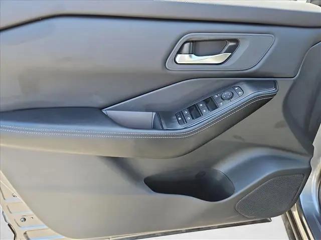 2024 Nissan Rogue SV FWD