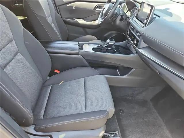 2024 Nissan Rogue SV FWD