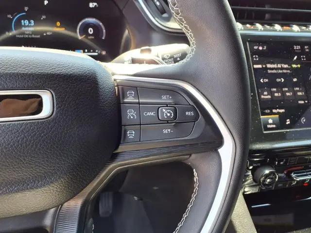 2023 Jeep Grand Cherokee L Altitude 4x4