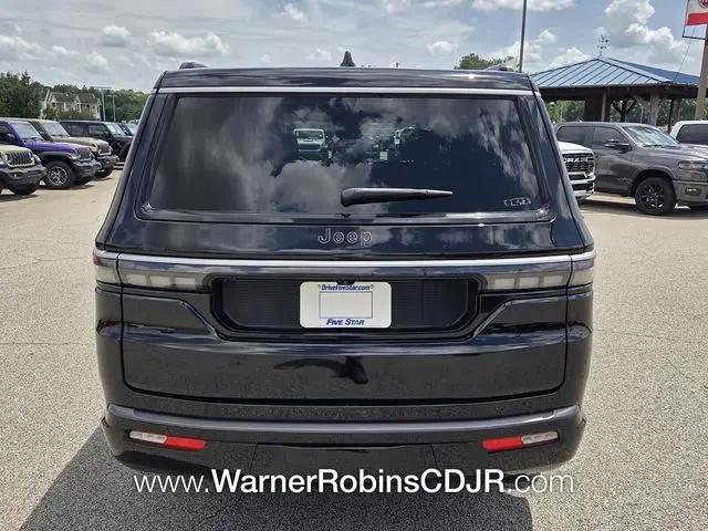 2026 Jeep Grand Wagoneer 4x2