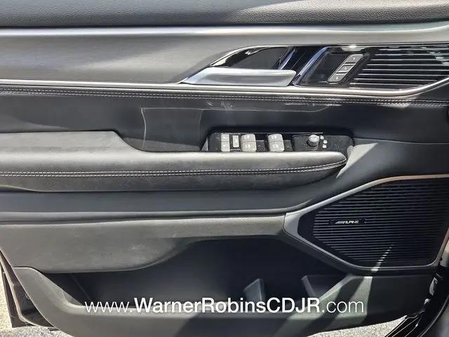 2026 Jeep Grand Wagoneer 4x2