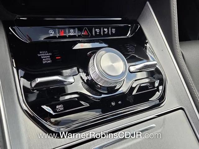 2026 Jeep Grand Wagoneer Upland 4x4