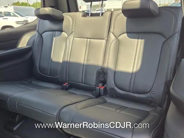 2026 Jeep Grand Wagoneer Upland