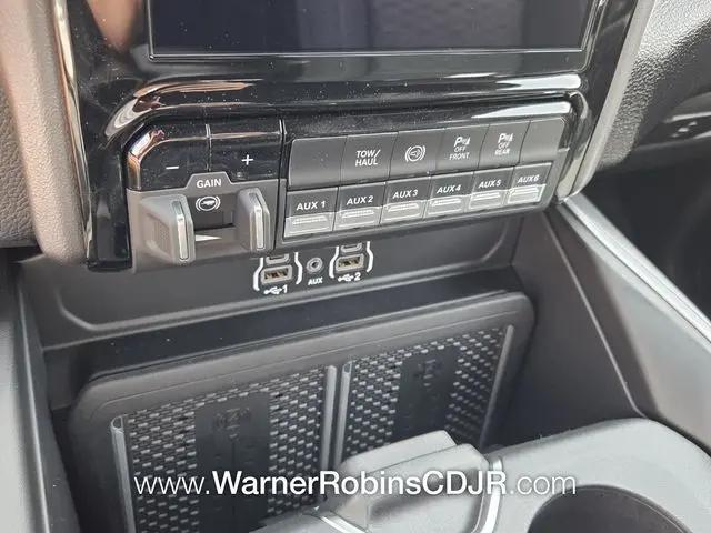 2026 Ram 3500 Big Horn Crew Cab 4x4 8' Box