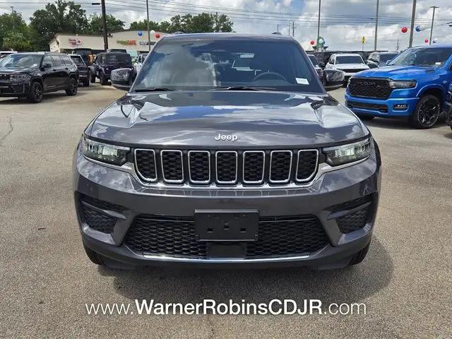 2026 Jeep Grand Cherokee Altitude 4x2